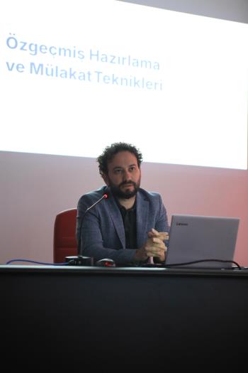 Gönen MYO’da “Özgeçmiş Hazırlama ve Mülakat Teknikleri” Konferansı Düzenlendi